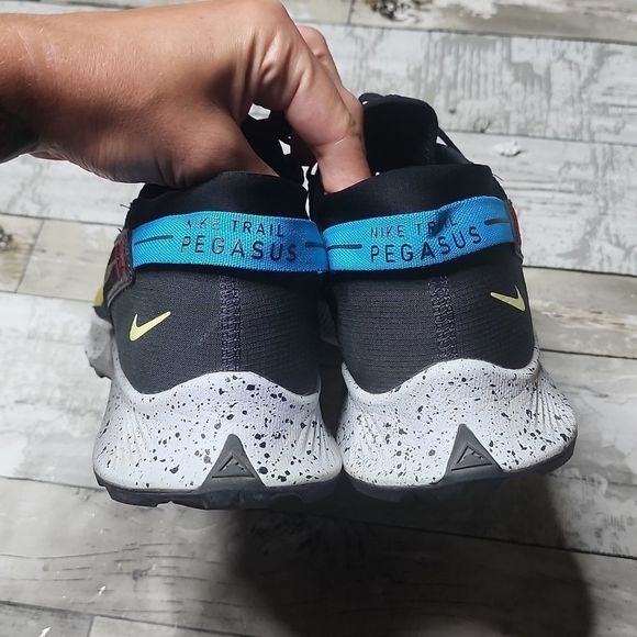 Nike 2021 Pegasus Trail 2 'Black Dark Sulfur' - Picture 5 of 12